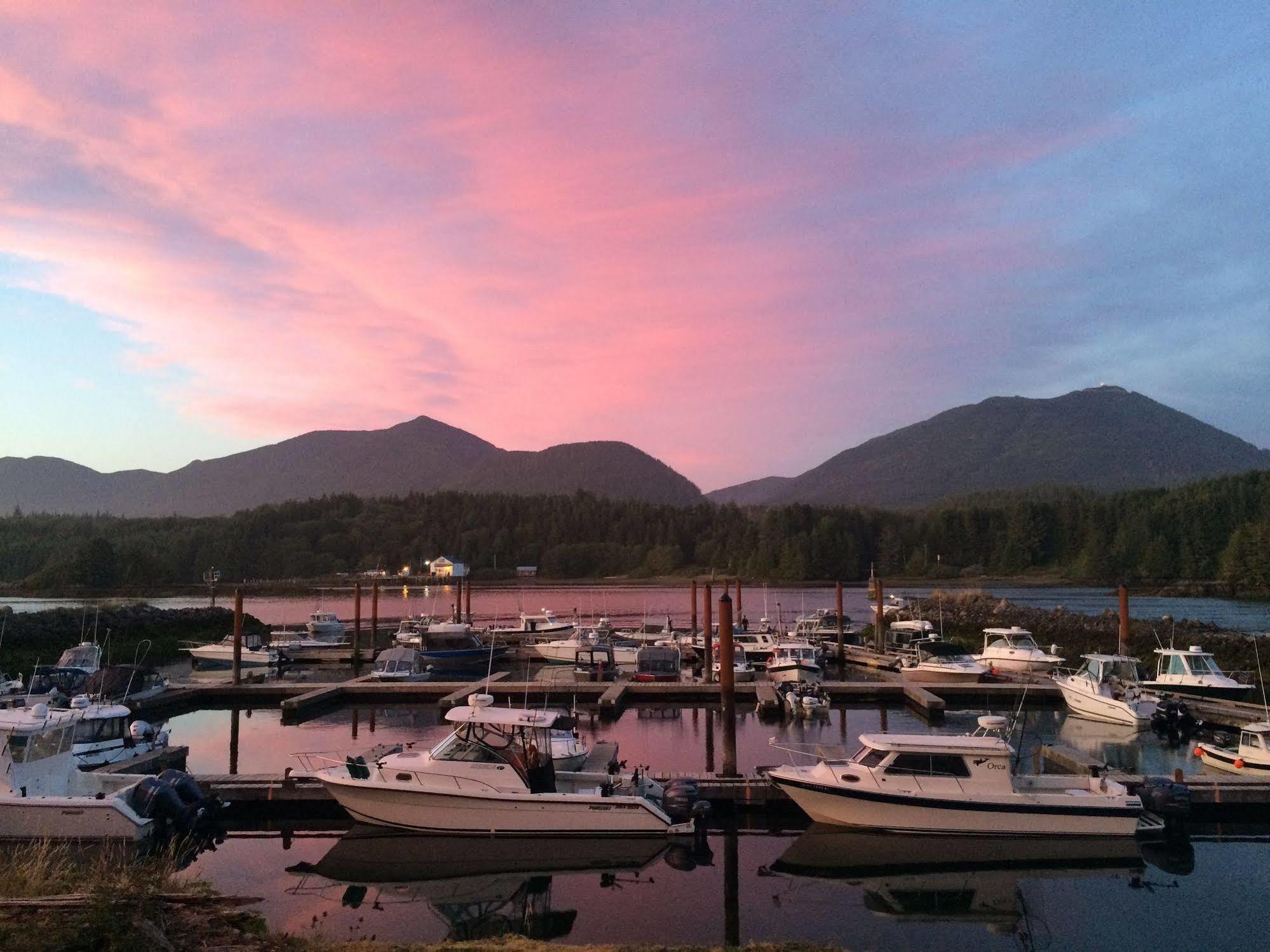 Island West Resort Ucluelet Exteriör bild